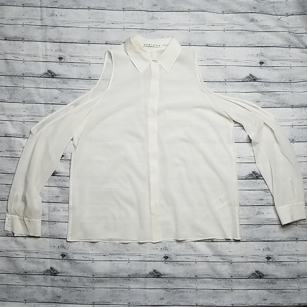 Alice +olivia | cold shoulder silk blouse